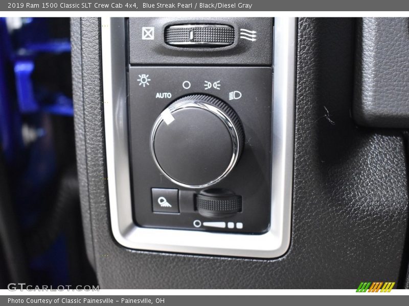 Blue Streak Pearl / Black/Diesel Gray 2019 Ram 1500 Classic SLT Crew Cab 4x4