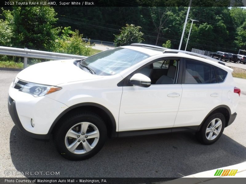 Super White / Black 2013 Toyota RAV4 XLE AWD