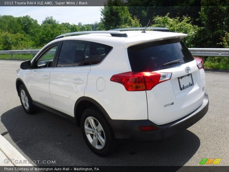 Super White / Black 2013 Toyota RAV4 XLE AWD
