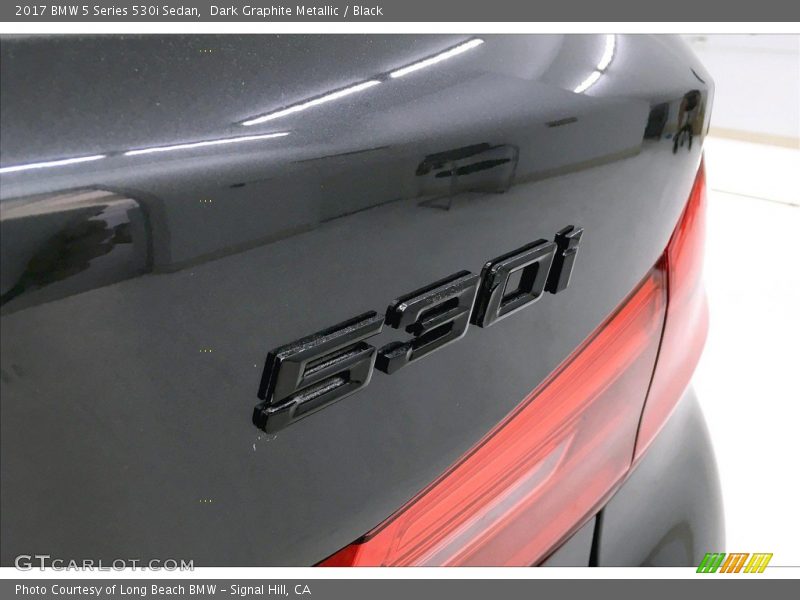 Dark Graphite Metallic / Black 2017 BMW 5 Series 530i Sedan