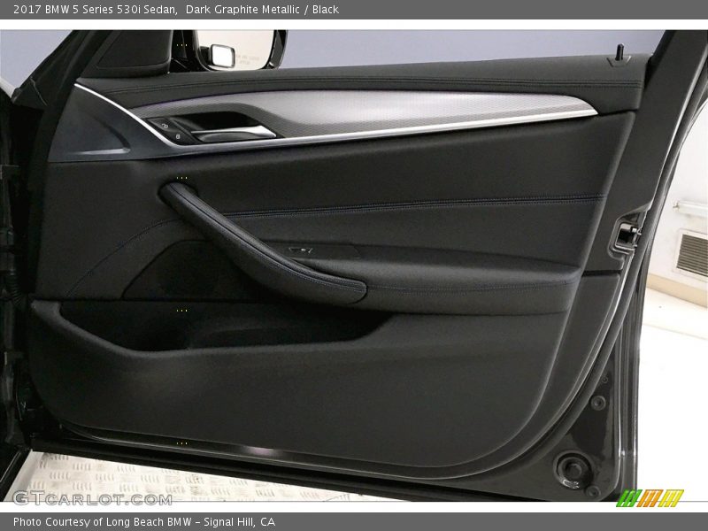 Dark Graphite Metallic / Black 2017 BMW 5 Series 530i Sedan