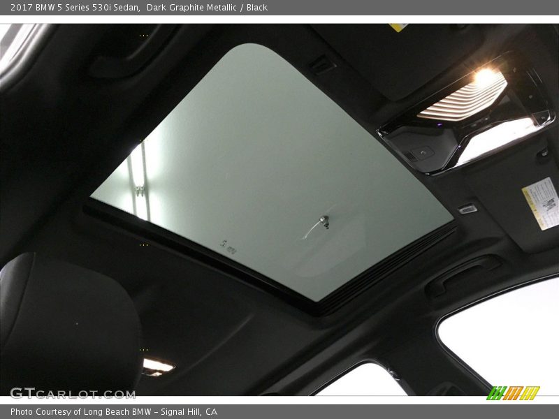 Dark Graphite Metallic / Black 2017 BMW 5 Series 530i Sedan