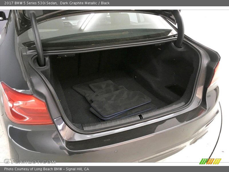 Dark Graphite Metallic / Black 2017 BMW 5 Series 530i Sedan