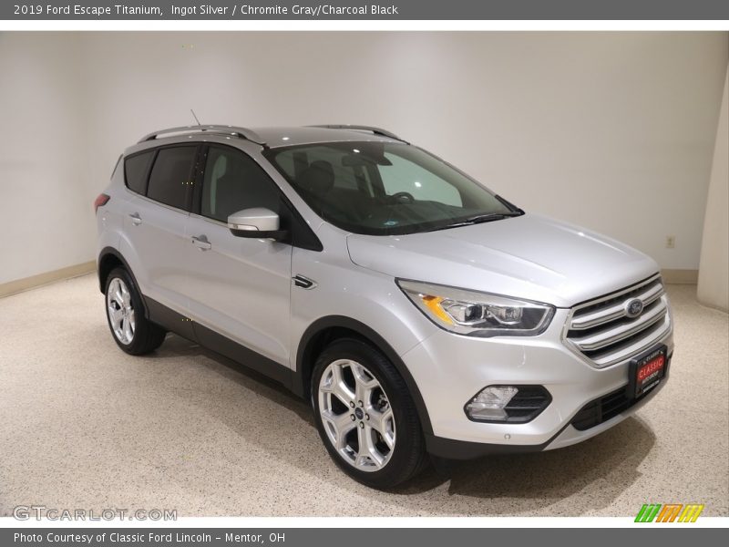 Ingot Silver / Chromite Gray/Charcoal Black 2019 Ford Escape Titanium