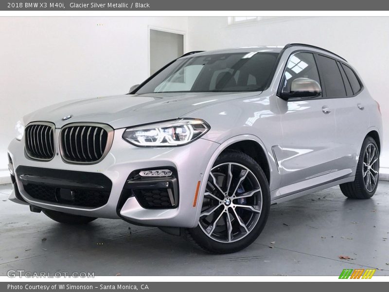 Front 3/4 View of 2018 X3 M40i