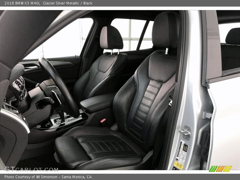 Front Seat of 2018 X3 M40i