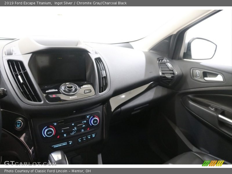 Ingot Silver / Chromite Gray/Charcoal Black 2019 Ford Escape Titanium