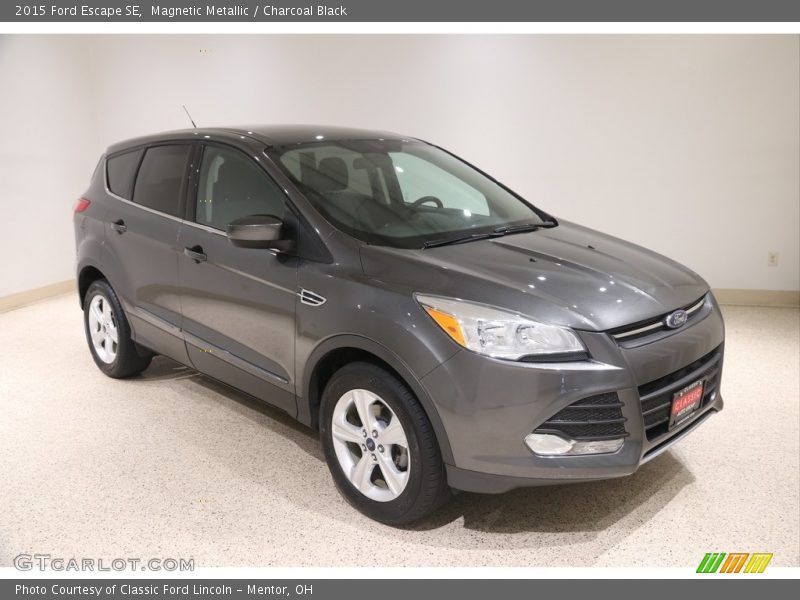 Magnetic Metallic / Charcoal Black 2015 Ford Escape SE