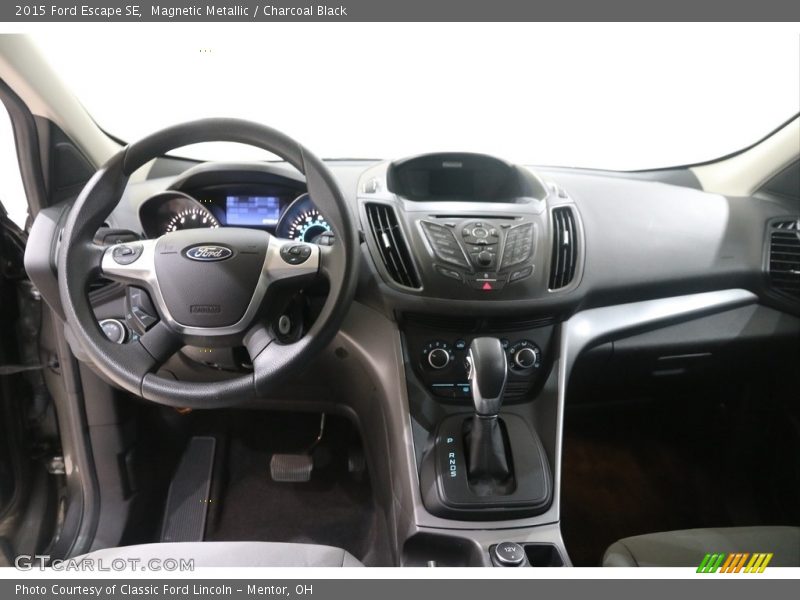 Magnetic Metallic / Charcoal Black 2015 Ford Escape SE