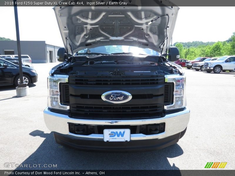 Ingot Silver / Earth Gray 2018 Ford F250 Super Duty XL Crew Cab 4x4