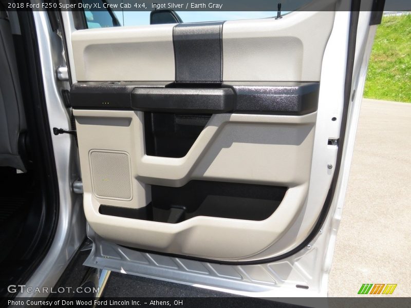 Ingot Silver / Earth Gray 2018 Ford F250 Super Duty XL Crew Cab 4x4