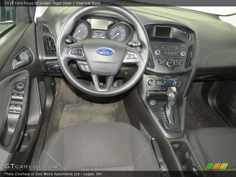 Ingot Silver / Charcoal Black 2016 Ford Focus SE Sedan