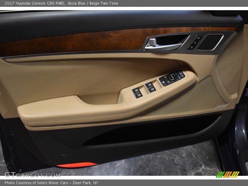 Door Panel of 2017 Genesis G80 RWD