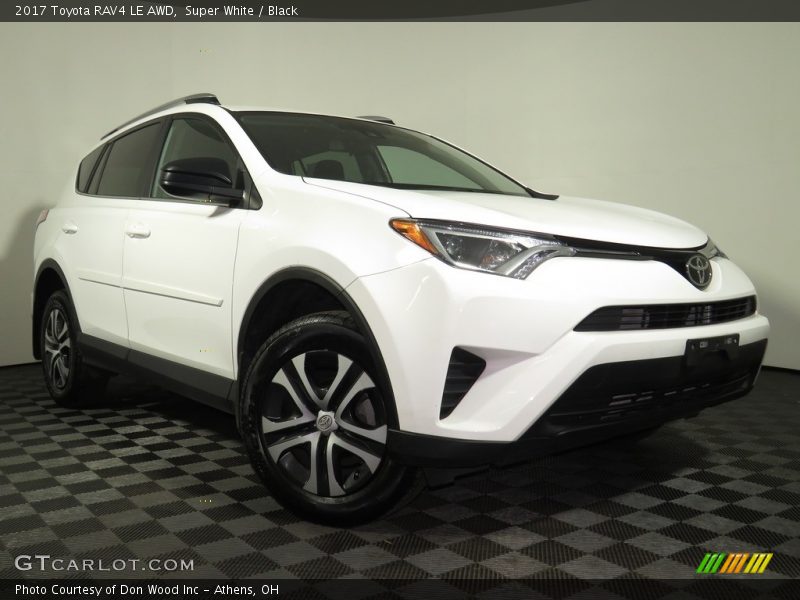 Super White / Black 2017 Toyota RAV4 LE AWD