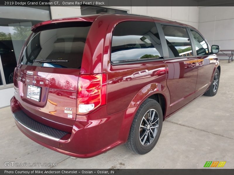 Octane Red Pearl / Black 2019 Dodge Grand Caravan GT