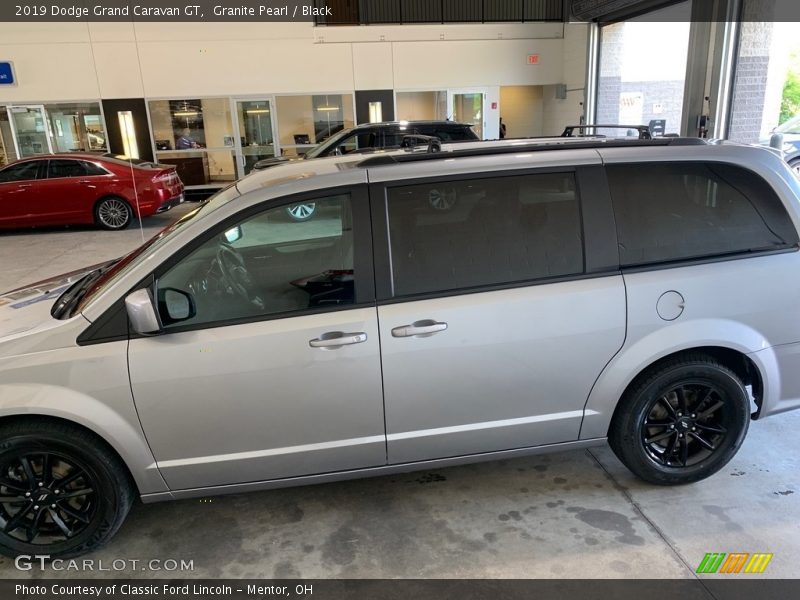 Granite Pearl / Black 2019 Dodge Grand Caravan GT