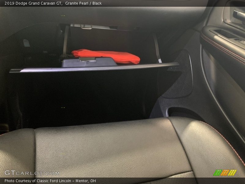 Granite Pearl / Black 2019 Dodge Grand Caravan GT