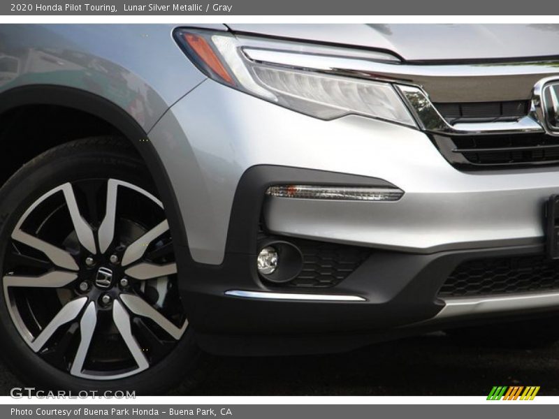 Lunar Silver Metallic / Gray 2020 Honda Pilot Touring