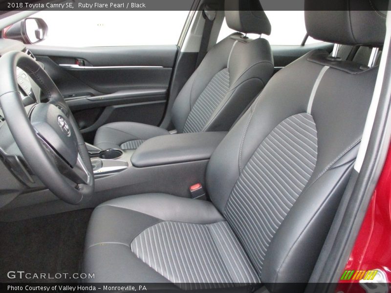 Ruby Flare Pearl / Black 2018 Toyota Camry SE