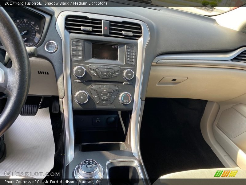 Shadow Black / Medium Light Stone 2017 Ford Fusion SE