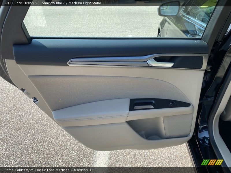 Shadow Black / Medium Light Stone 2017 Ford Fusion SE