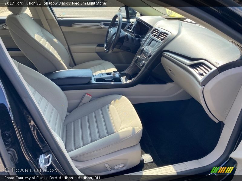 Shadow Black / Medium Light Stone 2017 Ford Fusion SE