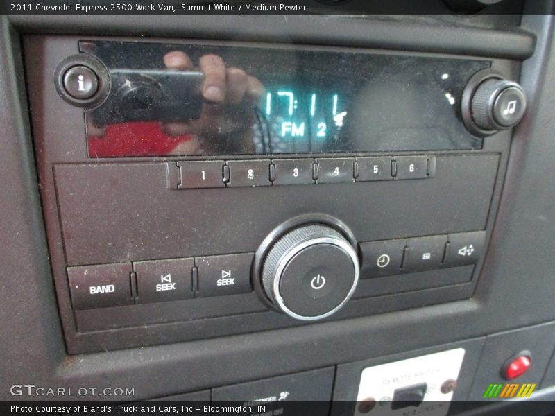 Summit White / Medium Pewter 2011 Chevrolet Express 2500 Work Van