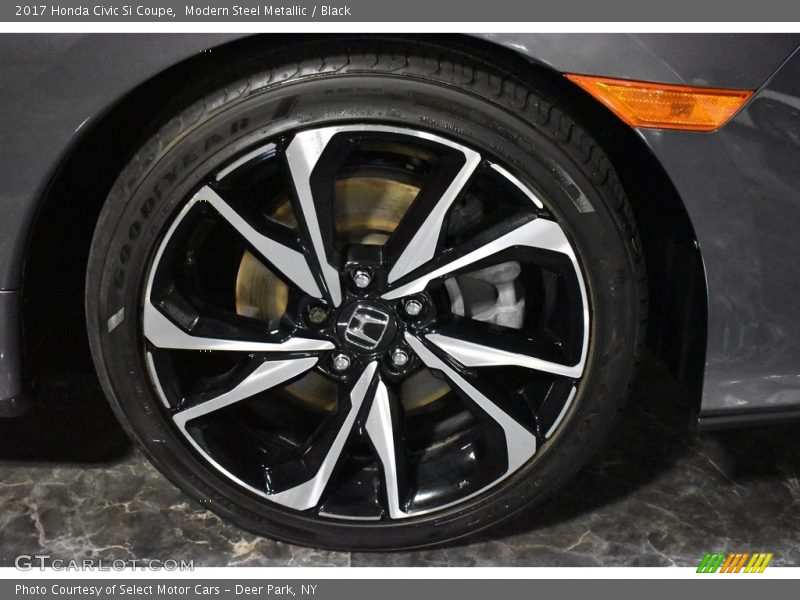 Modern Steel Metallic / Black 2017 Honda Civic Si Coupe