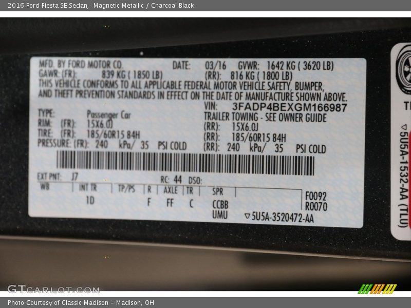 Magnetic Metallic / Charcoal Black 2016 Ford Fiesta SE Sedan