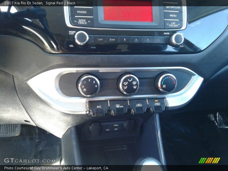 Controls of 2017 Rio EX Sedan