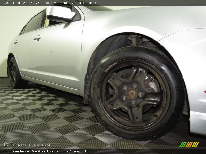 Ingot Silver Metallic / Charcoal Black 2011 Ford Fusion SE V6