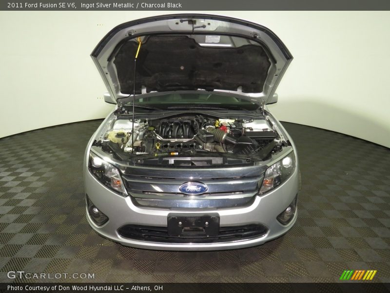 Ingot Silver Metallic / Charcoal Black 2011 Ford Fusion SE V6