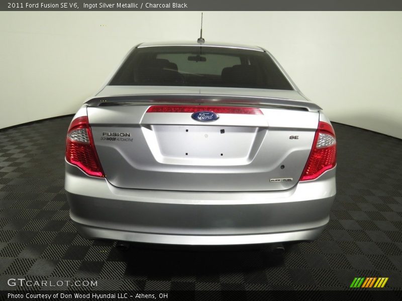 Ingot Silver Metallic / Charcoal Black 2011 Ford Fusion SE V6