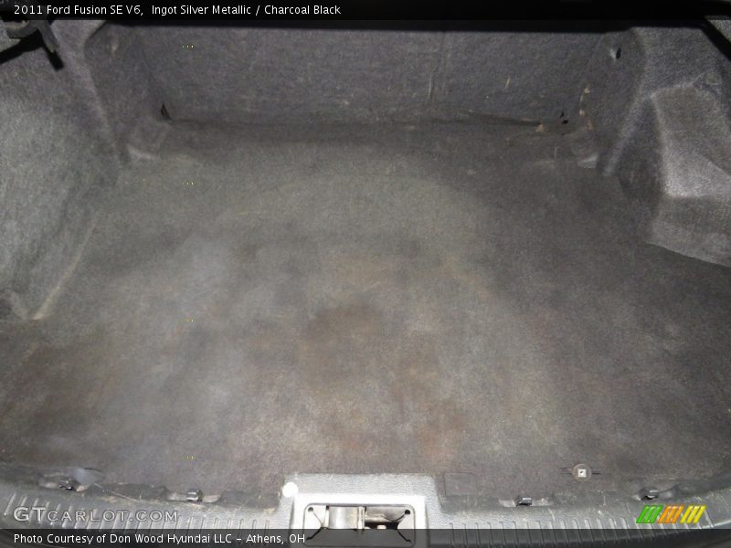Ingot Silver Metallic / Charcoal Black 2011 Ford Fusion SE V6