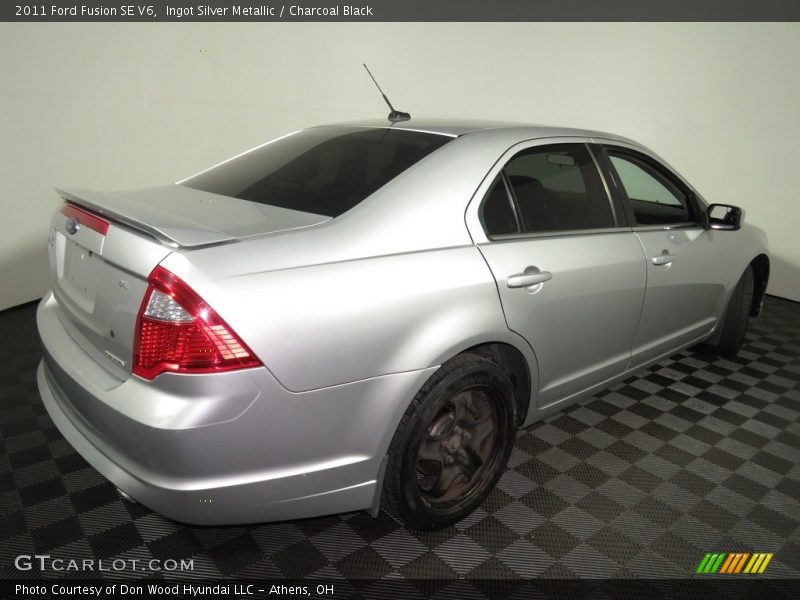 Ingot Silver Metallic / Charcoal Black 2011 Ford Fusion SE V6