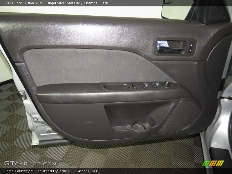 Ingot Silver Metallic / Charcoal Black 2011 Ford Fusion SE V6