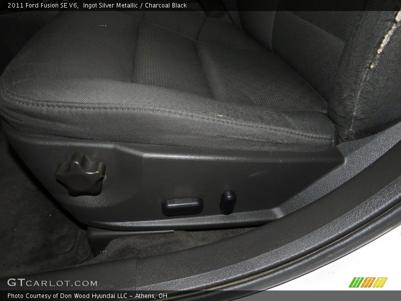 Ingot Silver Metallic / Charcoal Black 2011 Ford Fusion SE V6