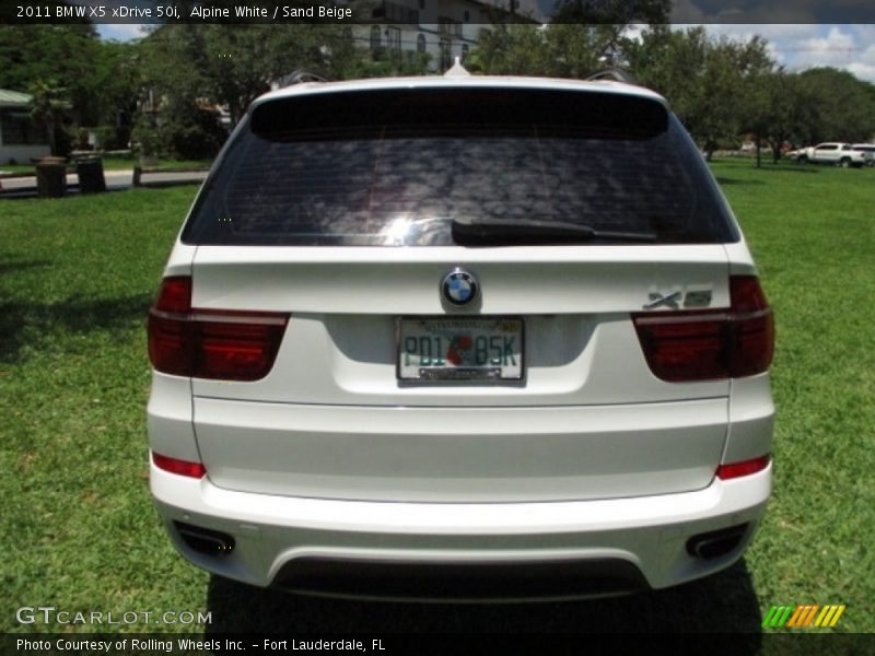 Alpine White / Sand Beige 2011 BMW X5 xDrive 50i