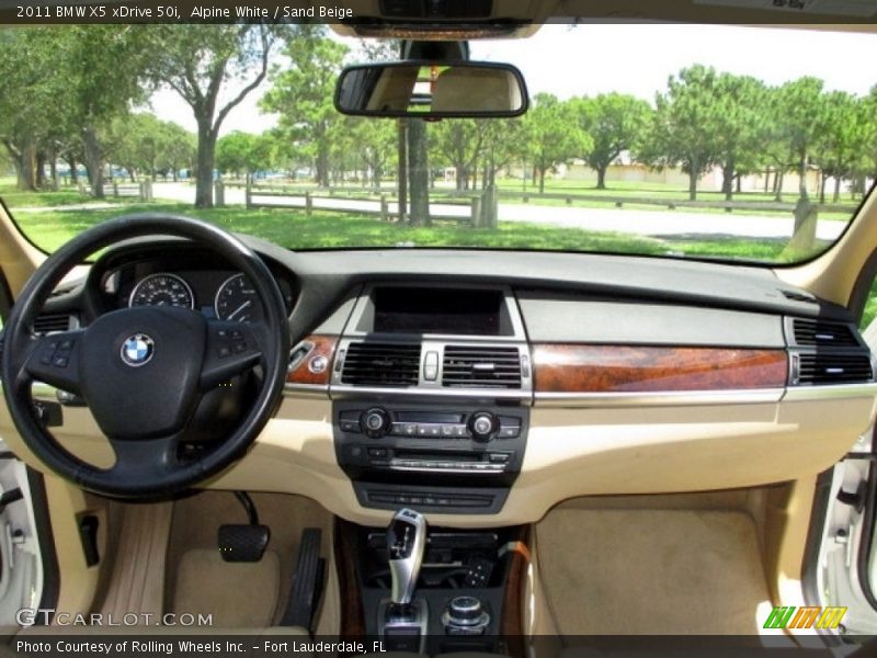 Alpine White / Sand Beige 2011 BMW X5 xDrive 50i