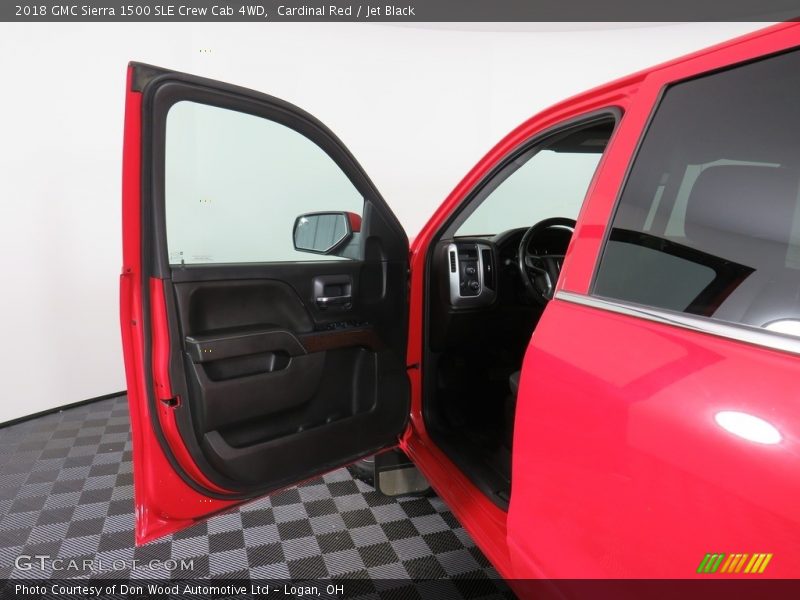 Cardinal Red / Jet Black 2018 GMC Sierra 1500 SLE Crew Cab 4WD