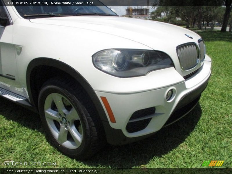 Alpine White / Sand Beige 2011 BMW X5 xDrive 50i