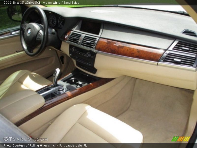 Alpine White / Sand Beige 2011 BMW X5 xDrive 50i