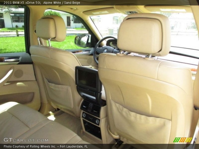 Alpine White / Sand Beige 2011 BMW X5 xDrive 50i