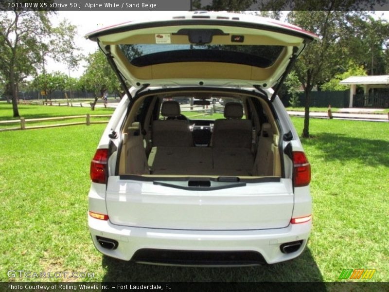 Alpine White / Sand Beige 2011 BMW X5 xDrive 50i