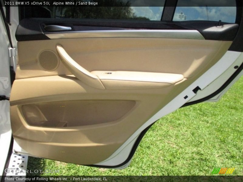 Alpine White / Sand Beige 2011 BMW X5 xDrive 50i