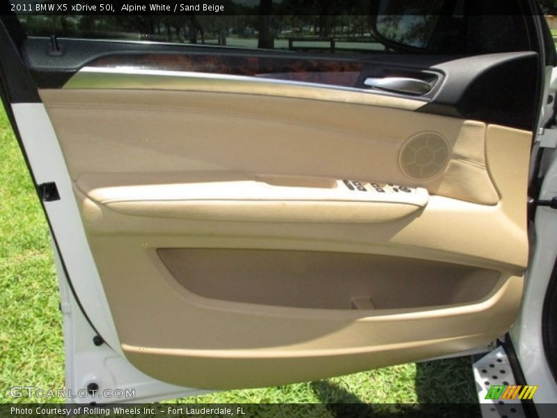 Alpine White / Sand Beige 2011 BMW X5 xDrive 50i