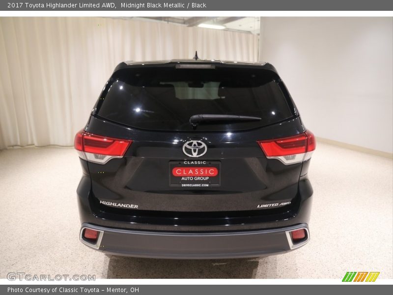 Midnight Black Metallic / Black 2017 Toyota Highlander Limited AWD