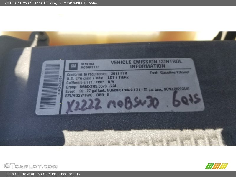 Summit White / Ebony 2011 Chevrolet Tahoe LT 4x4