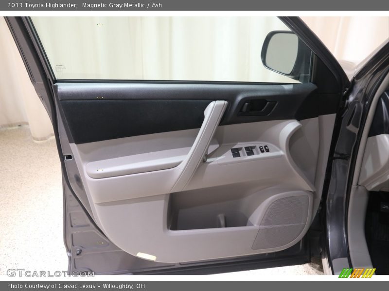 Magnetic Gray Metallic / Ash 2013 Toyota Highlander