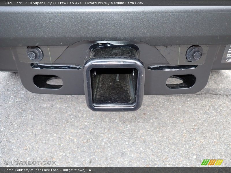 Oxford White / Medium Earth Gray 2020 Ford F250 Super Duty XL Crew Cab 4x4